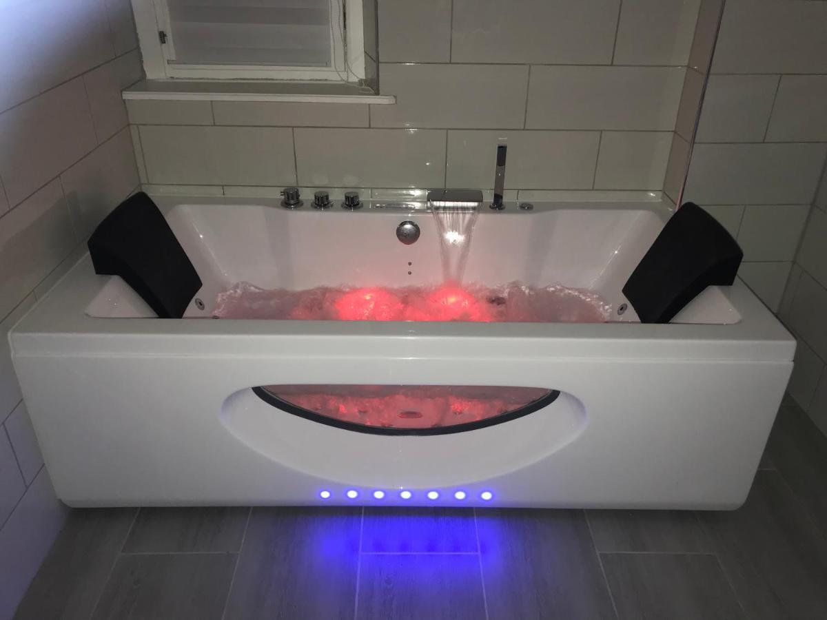 L'Instant T 4* Balneo, Sauna Et Parking Prive Colmar Luaran gambar
