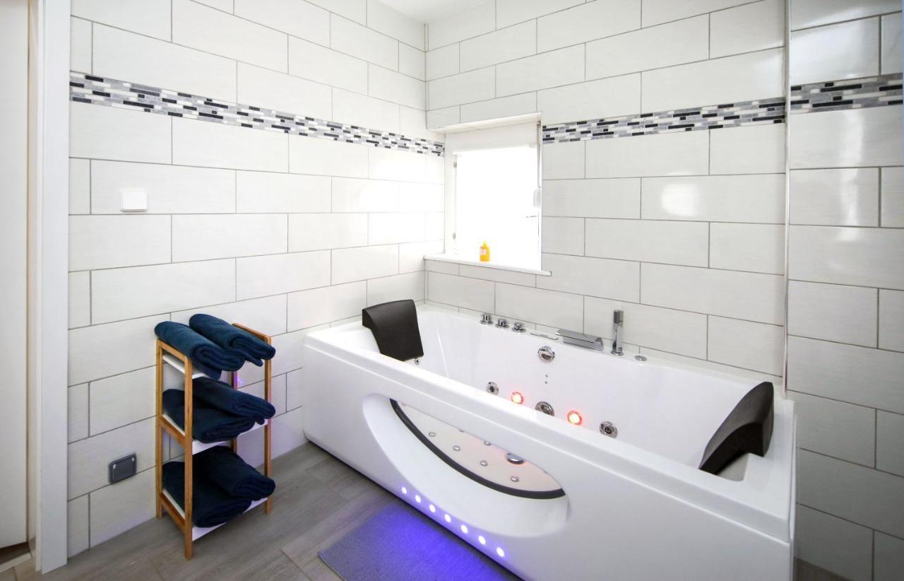 L'Instant T 4* Balneo, Sauna Et Parking Prive Colmar Luaran gambar